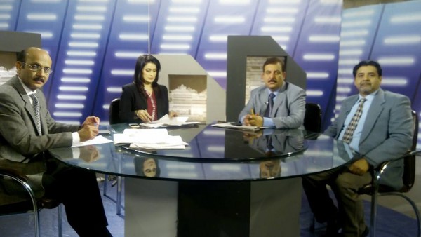 Khabar Kay Sath Sath” hosted and anchored by Naheed Chaudhary