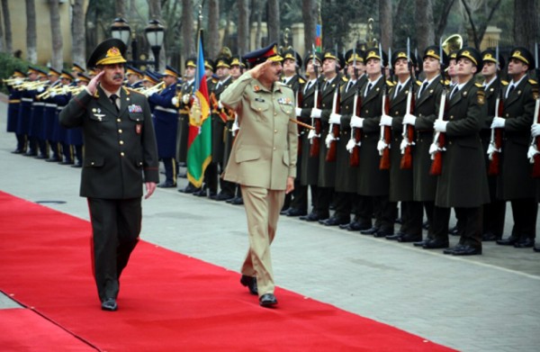 Visit of Pakistan Army General to Baku widely covered by Azeri media