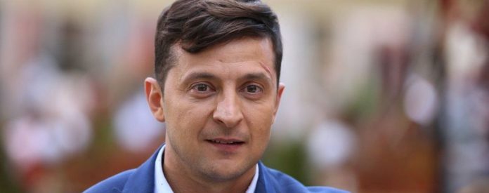 Президент Украины Владимир Зеленский Президент Украины Владимир Зеленский официально вышел из бизнеса и отдал свою долю партнерам, оставив себя ОО